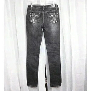 Earl Jean blue Size 7 x 32 grey fleur de lis embroirded, embellished jeans